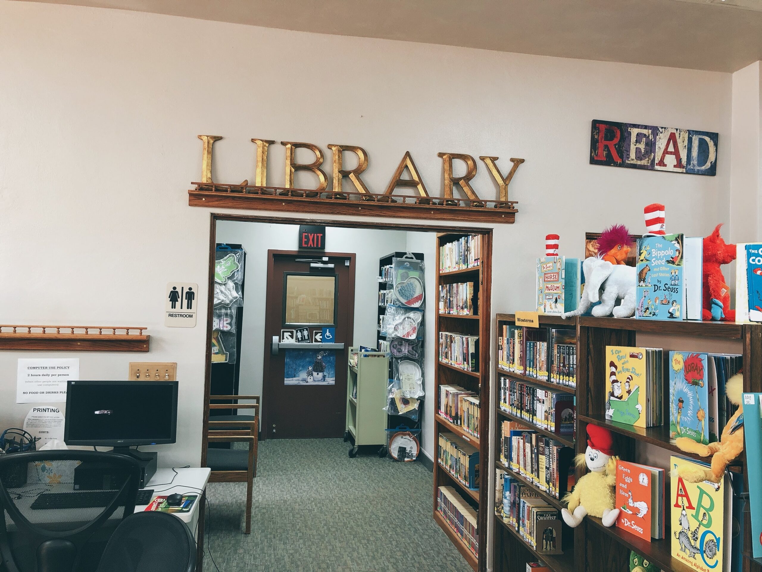 アメリカ、ミネソタ州の市民図書館。