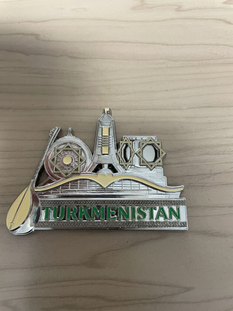 大阪・関西万博で購入したトルクメニスタンのマグネット