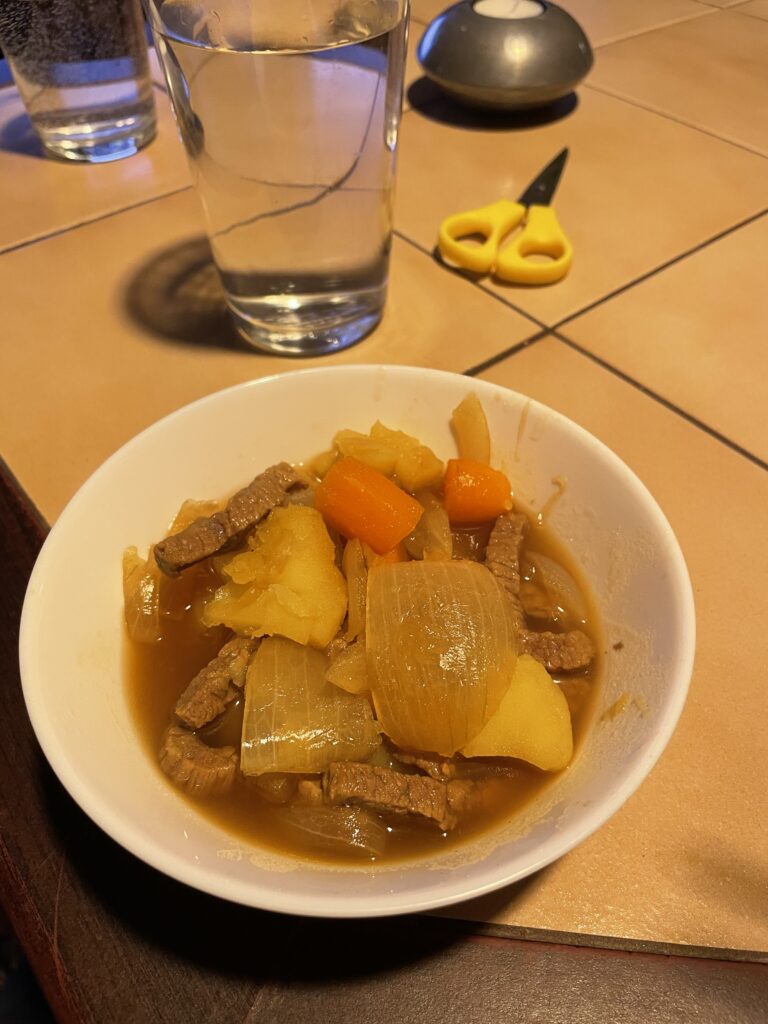 スウェーデンで自炊した肉じゃが